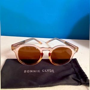 Bonnie Clyde Rose Color Sunglasses, barely used. Cloth pouch. No scratches.